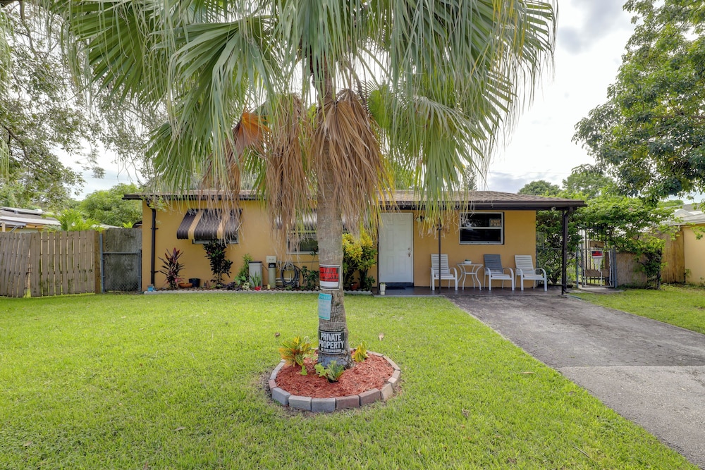 8 Mi to Beach: Pet-friendly Fort Lauderdale Studio