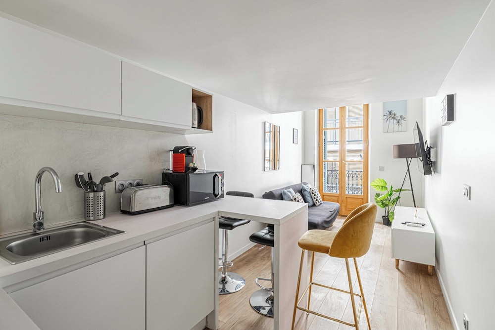 Bright Duplex With a Mezzanine - Cannes Center