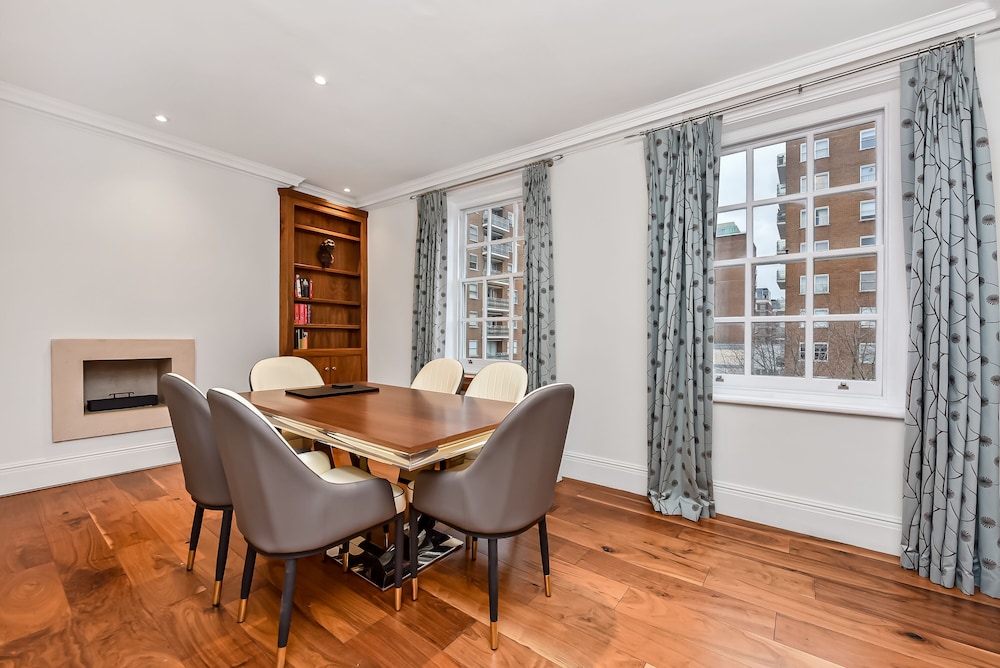 Montagu Square Apartments