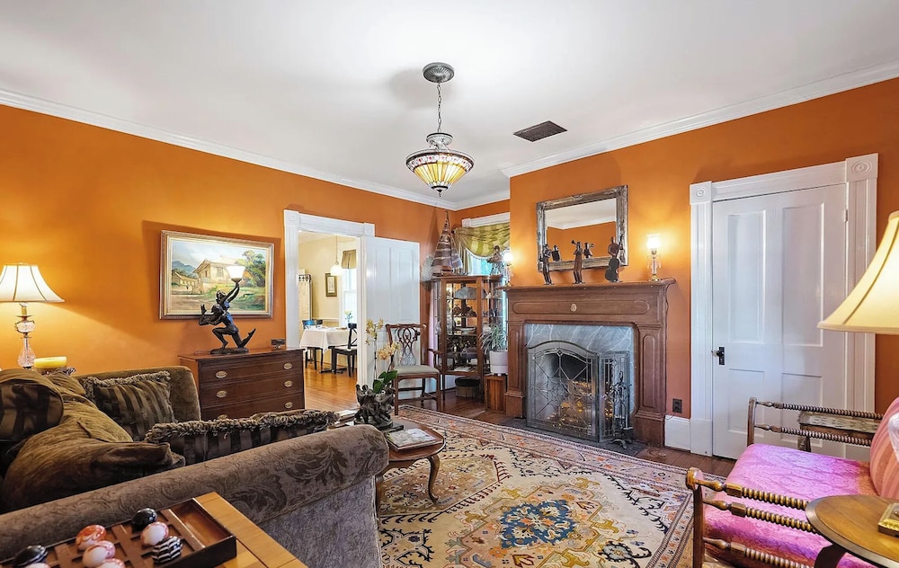 The Foster Harris House