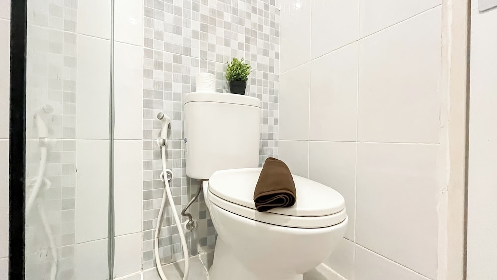 Minimalist Wooden Tone 2Br At Tokyo Riverside Pik 2 Apartment
