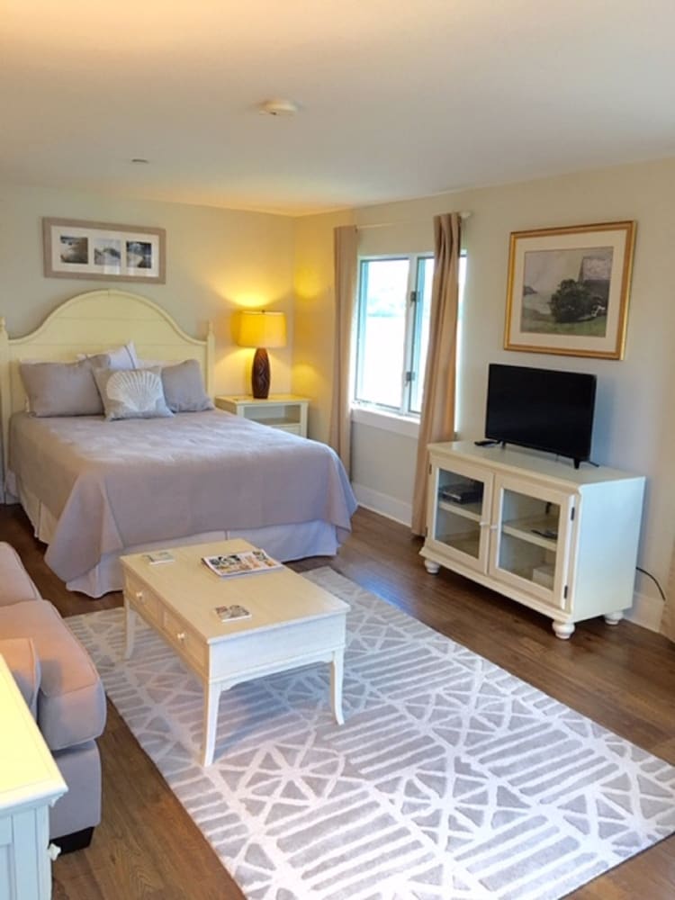 Sheepscot Harbour Village Resort