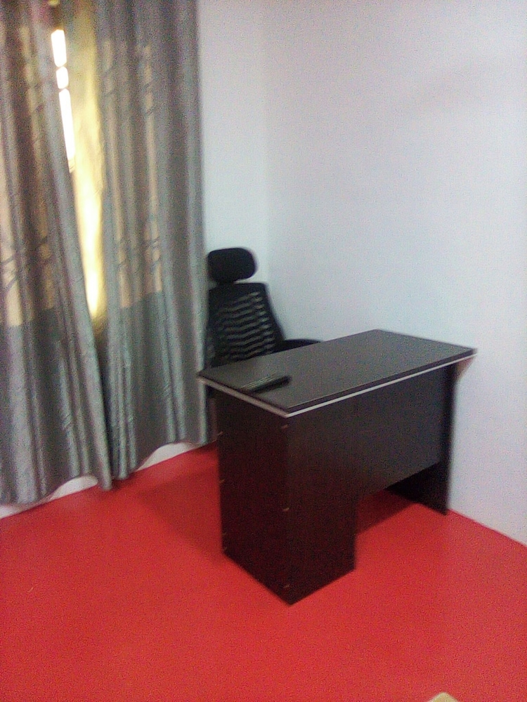 Regal Royal Suites