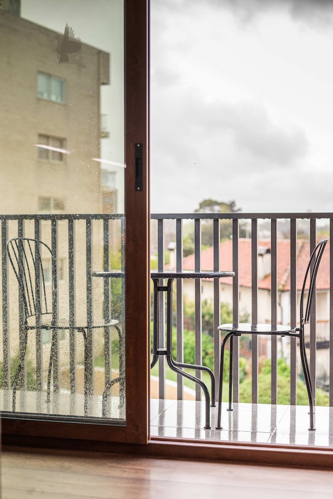 Liiiving in Matosinhos - Warm Vintage Apartment