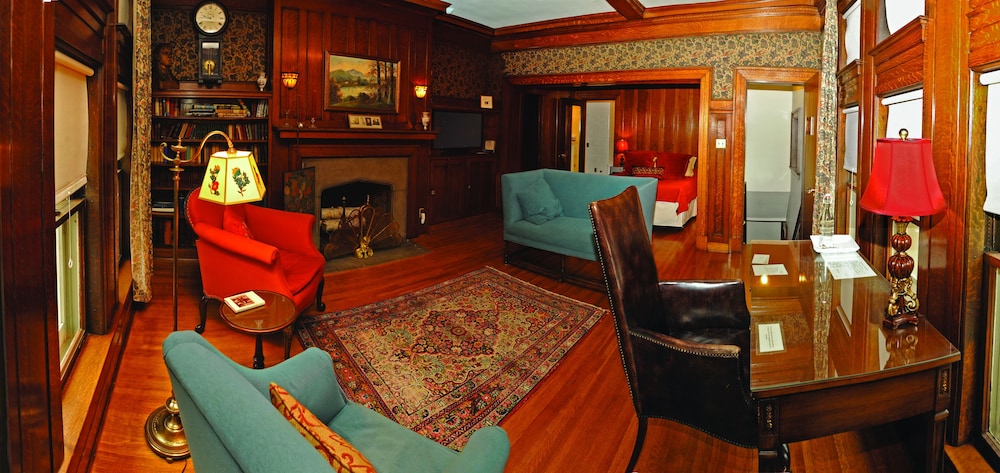 The Inn at Irwin Gardens view 5