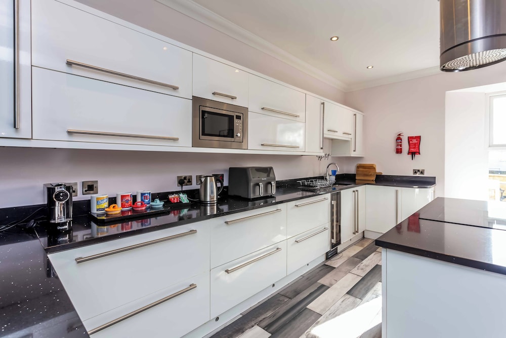 Elderberry Hall - 7 Bed