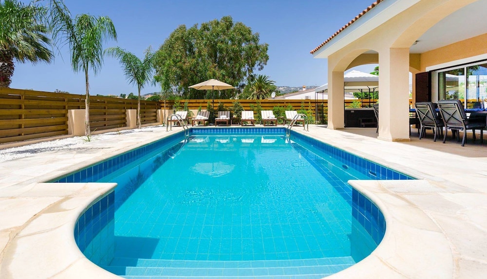Villa Sapphire