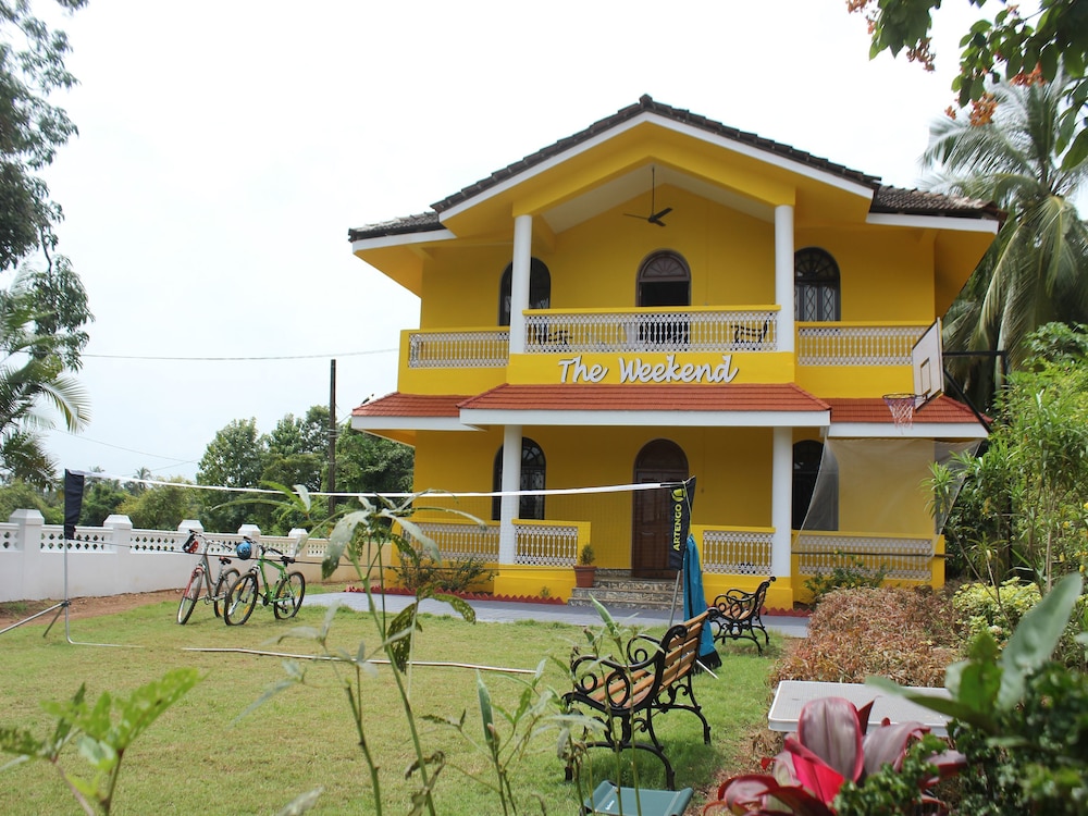 OYO 9623 Home 5BHK Villa Curtorim South Goa