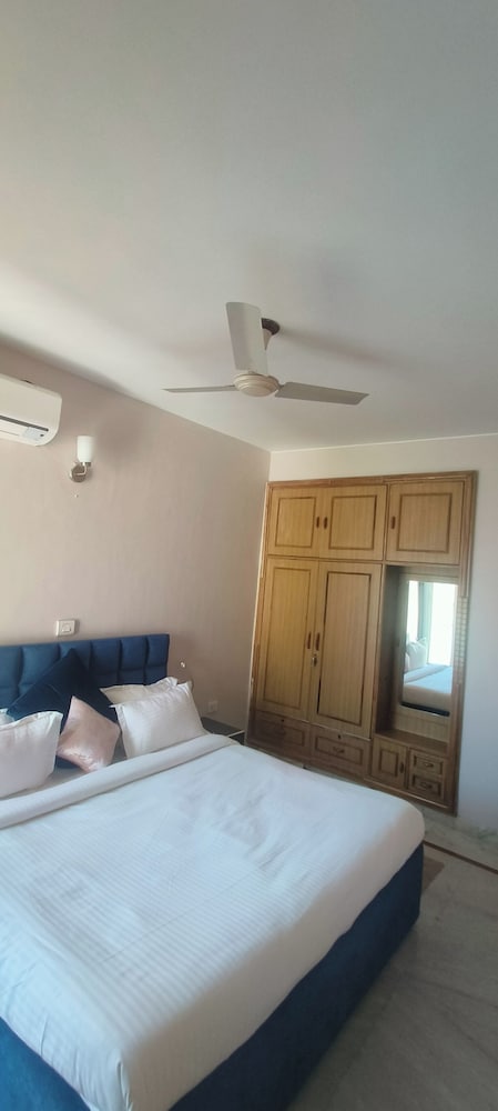 Luxury 2 Bedroom's Apartment