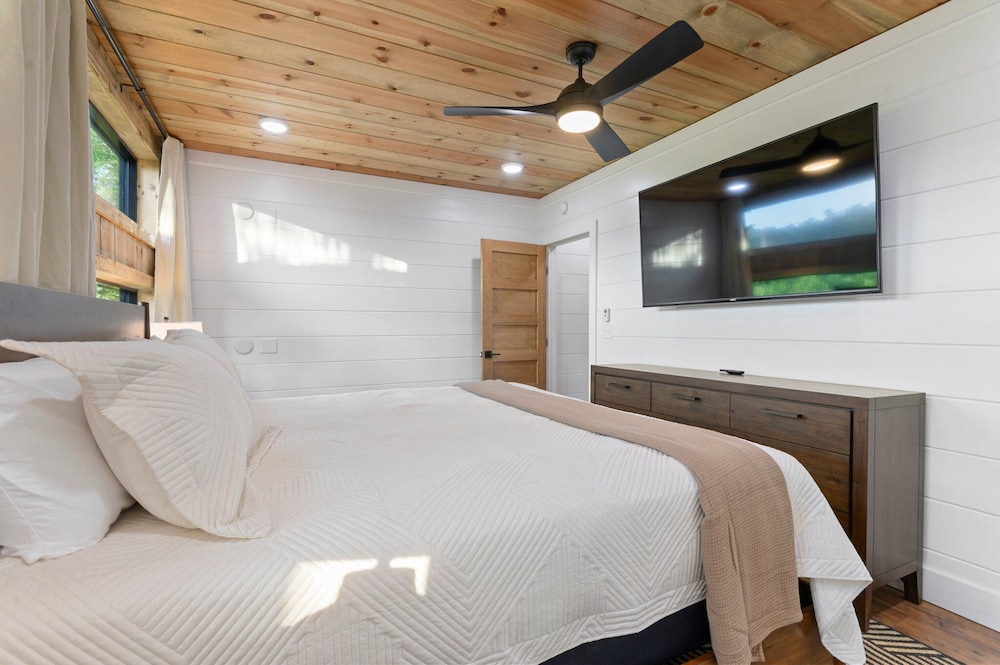 Luxury Retreat in Broken Bow