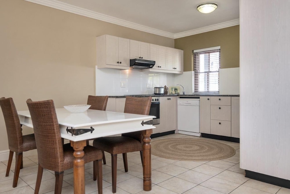 Winelands Golf Lodges at De Zalze