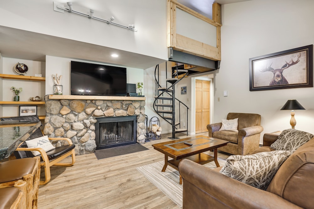 Keystone Condo on Shuttle Line < 1 Mi to Resort! view 5