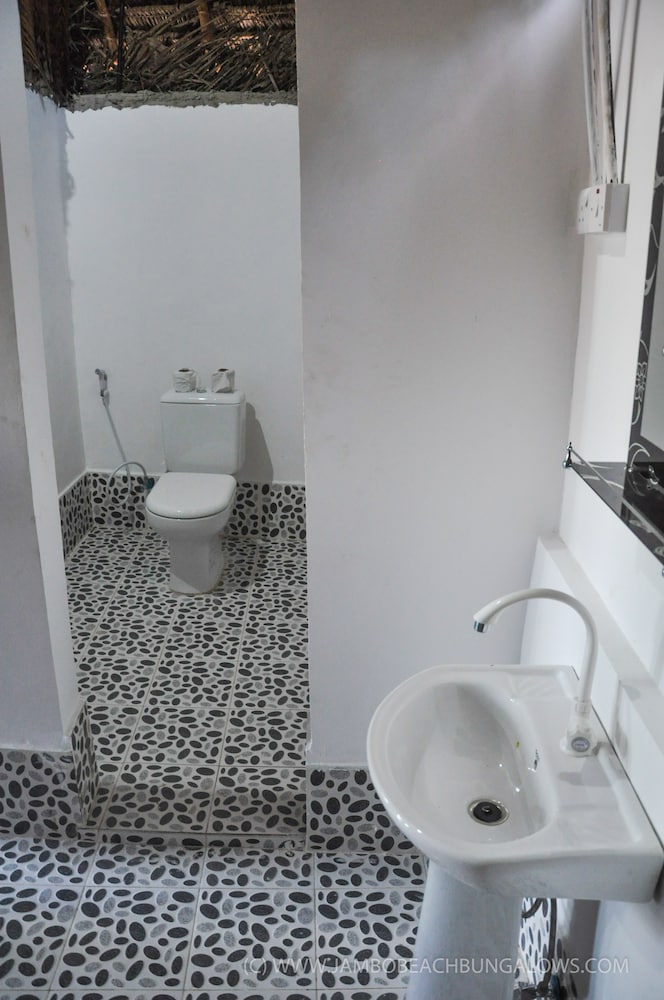 New Jambo Bungalows - Hostel