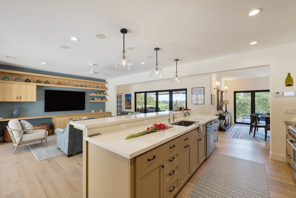 Rancho Robles by Avantstay Vineyard Villa w Views Pool Privacy