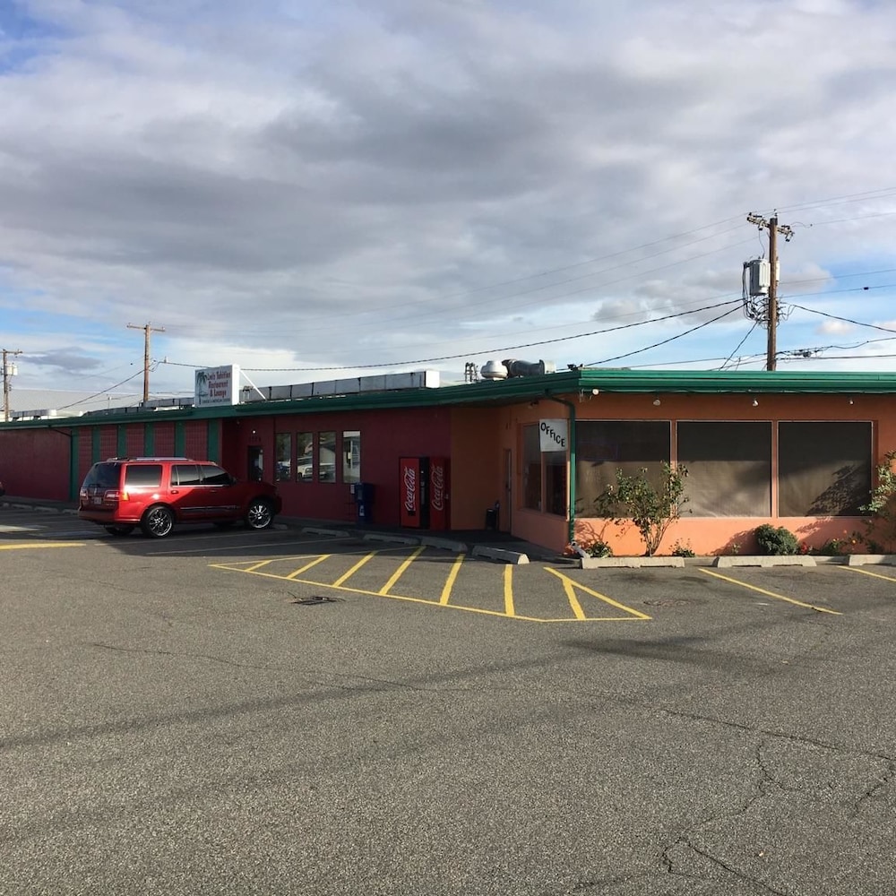 Tahitian Motor Inn