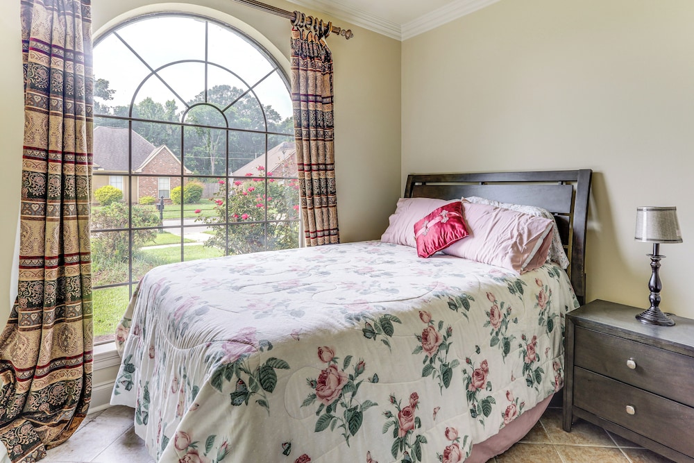 Family Retreat w/ Patio & Yard in Zachary