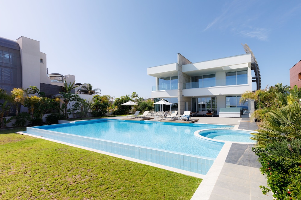 Tranquility Beachfront Villa