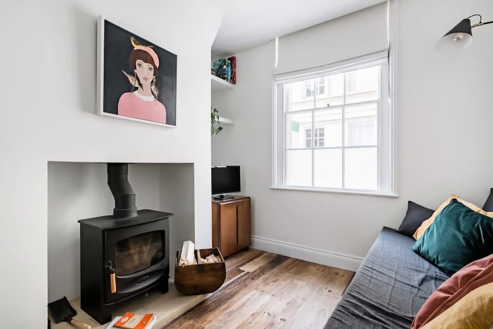 Central Georgian Townhouse With Free Parking