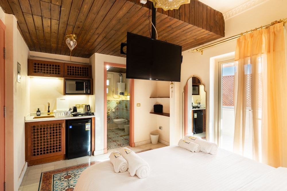 Marrakesh 1bdr w/ Jacuzzi Terrace @ Downtown Cairo