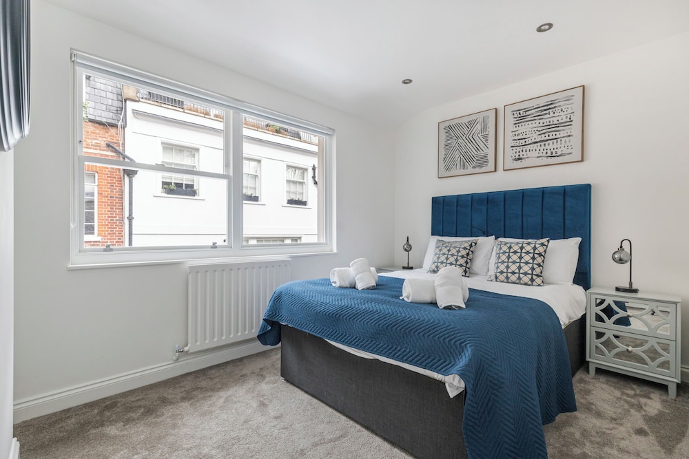 Stunning South Kensington House With 4 Bedrooms