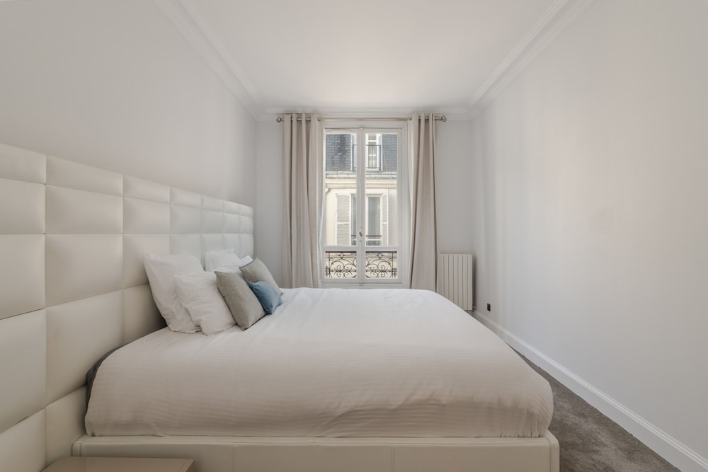 The Parisian Beauty in Paris