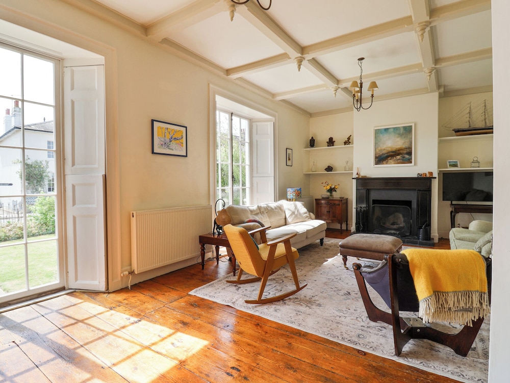Charmouth Lodge