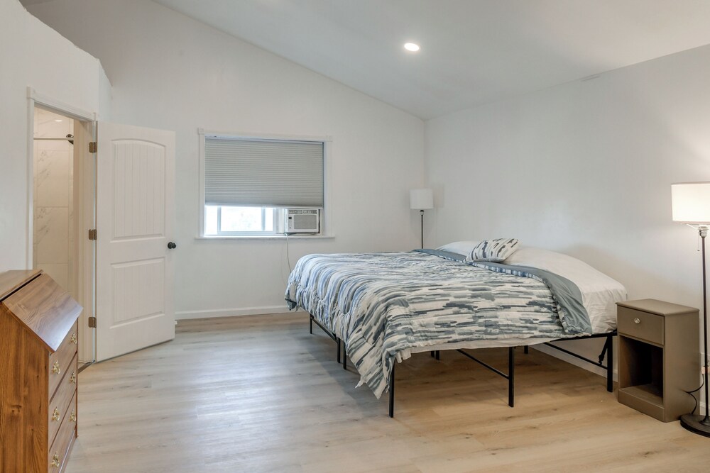 Balcony & Stunning Views: Airy Apt in Idaho Falls