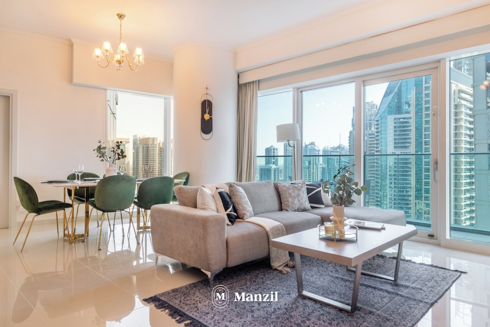 Manzil - 2BR in Dubai Marina w Sea View