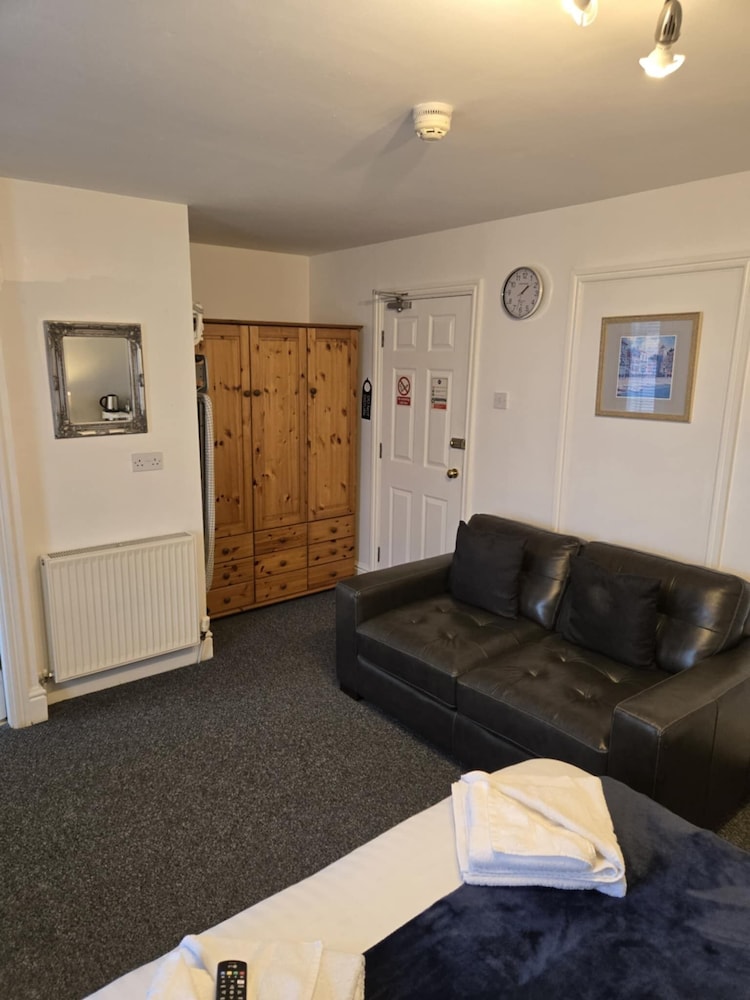 Q Accommodation