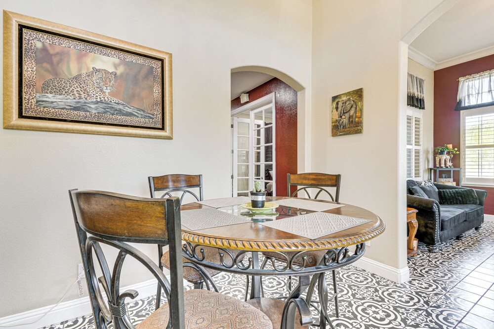 Golf, Fish & More: Cozy Safari Unit in Atwater!