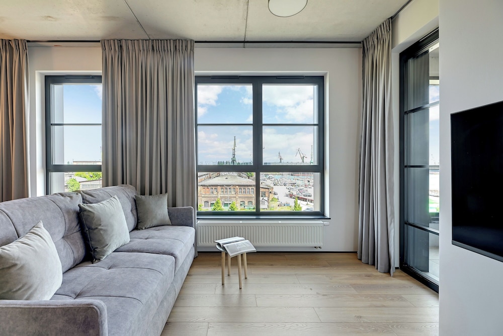 Doki Living - Foodhall & Parking by Downtown Apartments