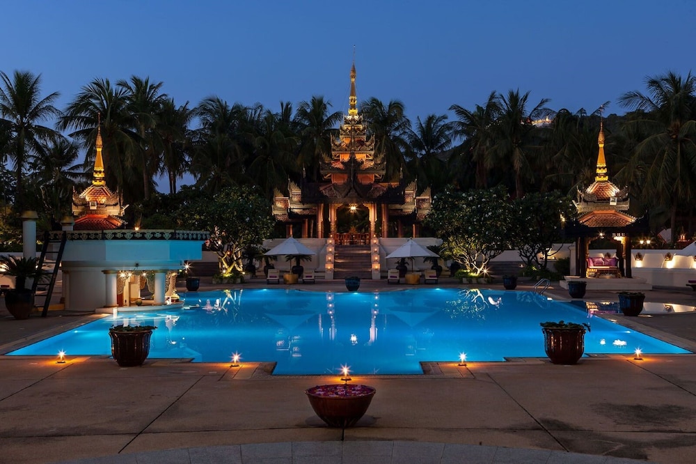Mercure Mandalay Hill Resort
