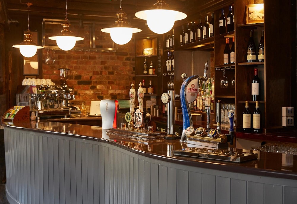 Colchester Vacations - White Hart Hotel by Greene King Inns - Property Image 1