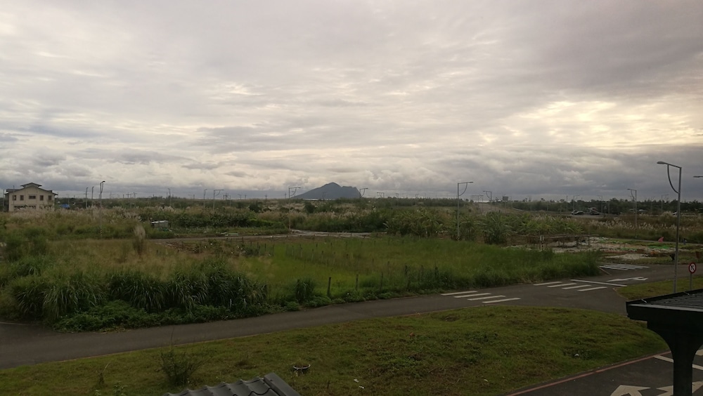 Qi Hua Zhen Ju Homestay
