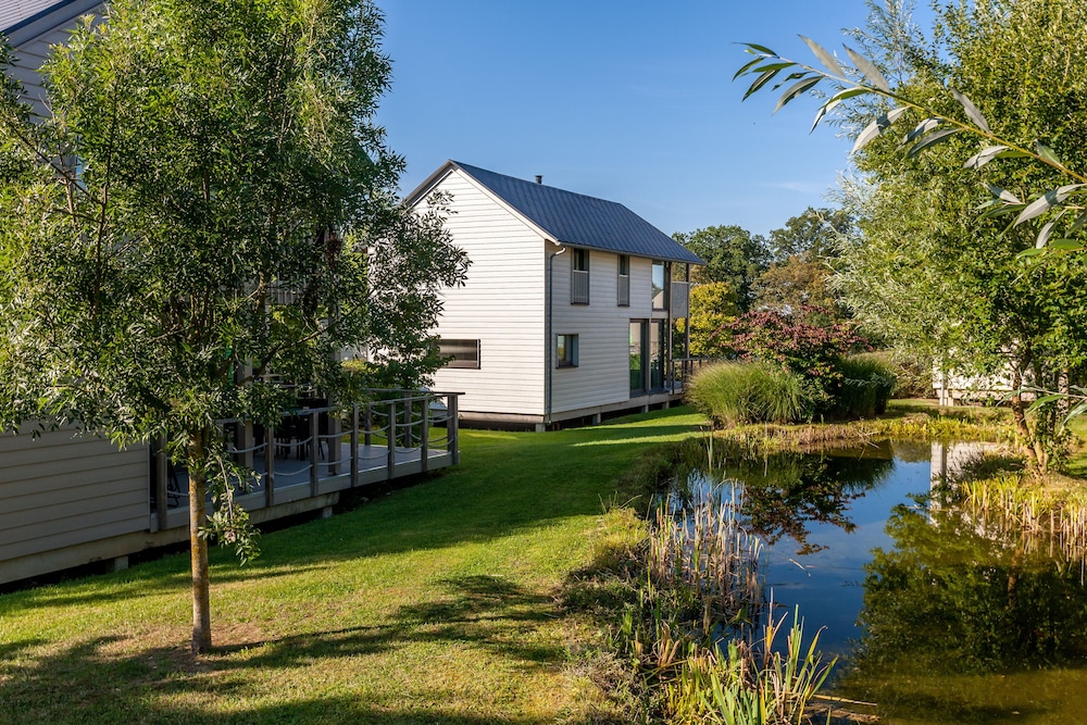 Golden Lakes Village