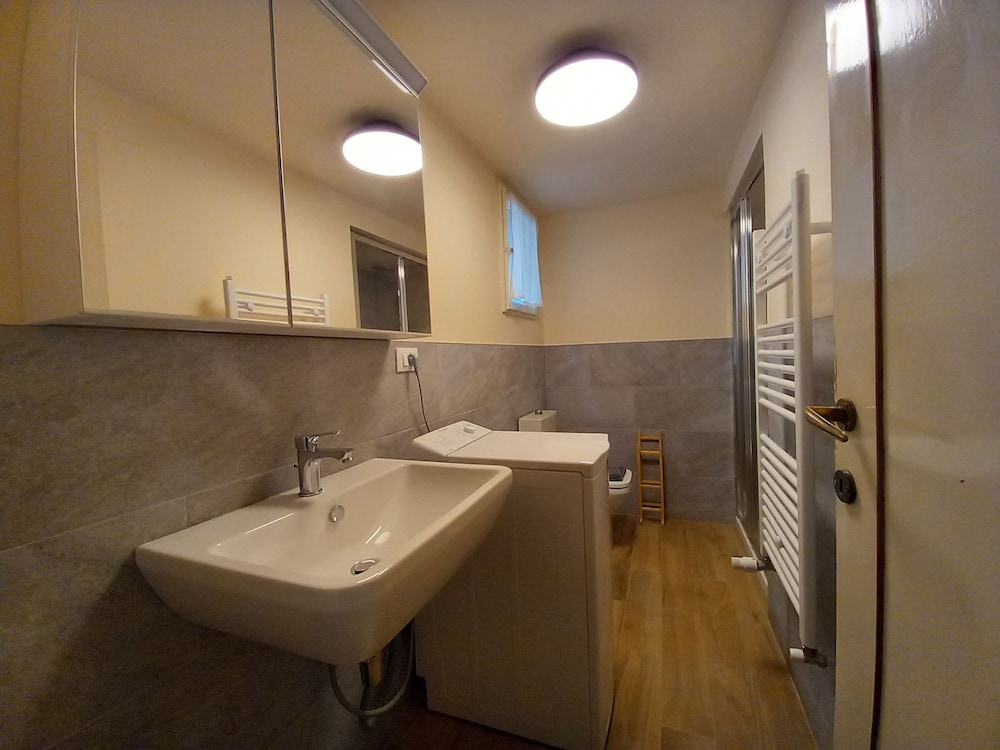 Moro in Firenze With 4 Bedrooms and 2 Bathrooms