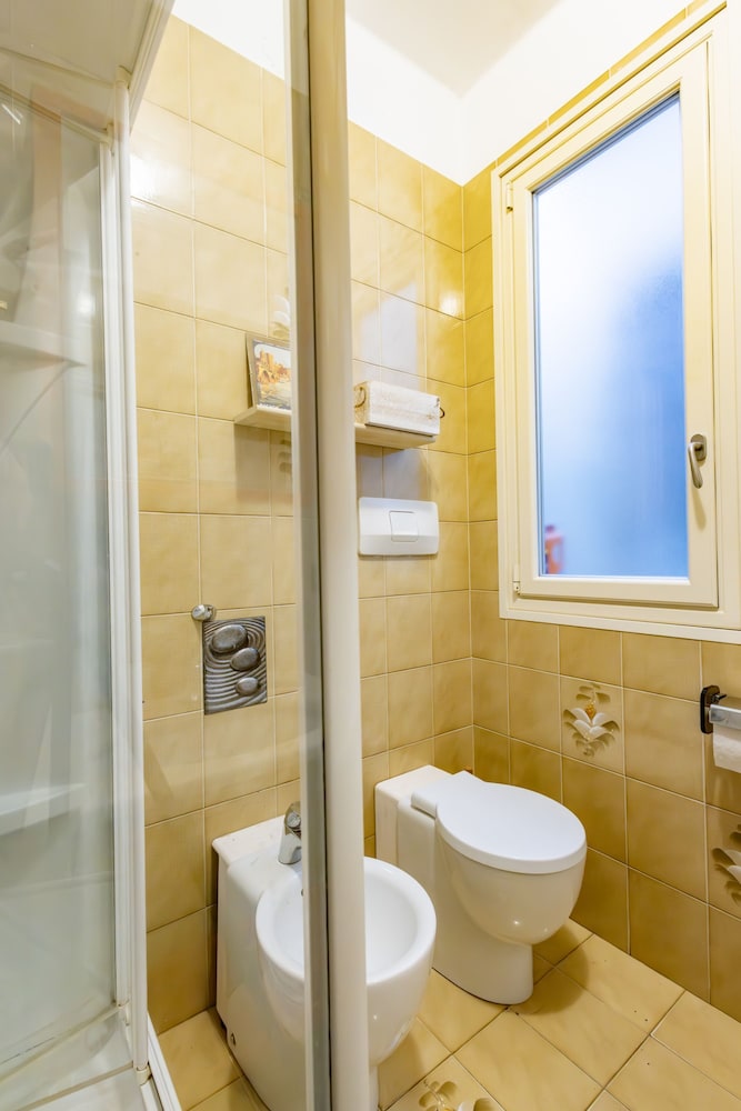 Balcony Flat Near the Center by Wonderful Italy