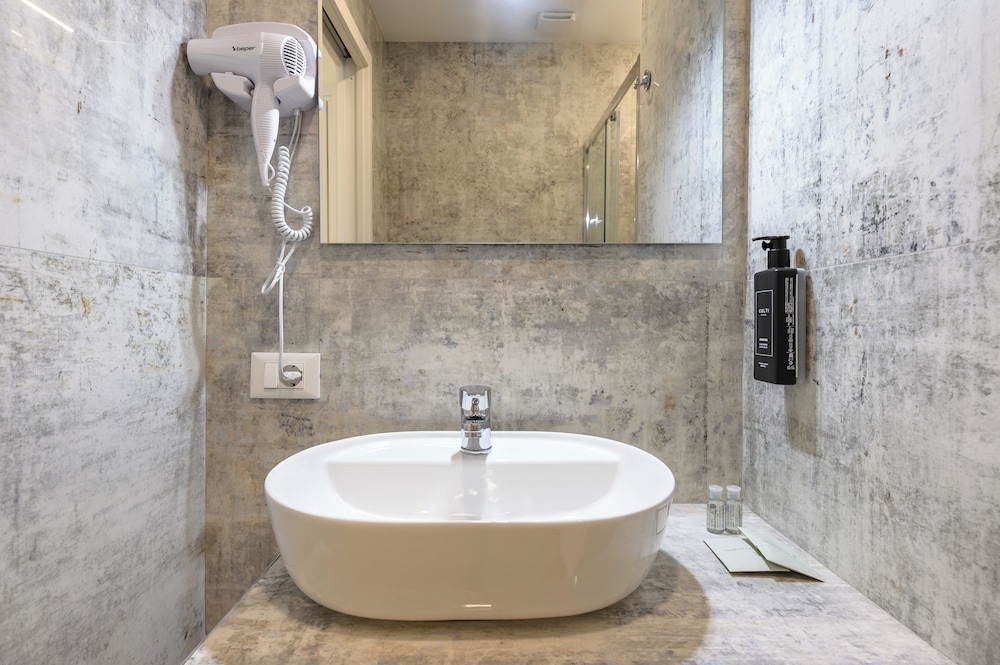 Tolu Relais