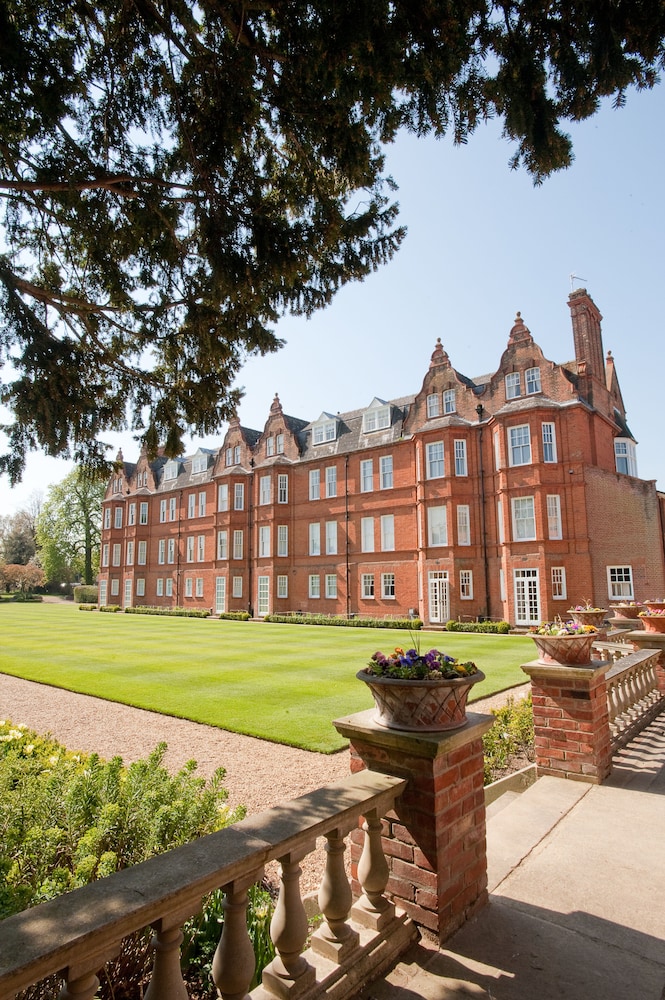 Newmarket Vacations - The Jockey Club Rooms - Property Image 21