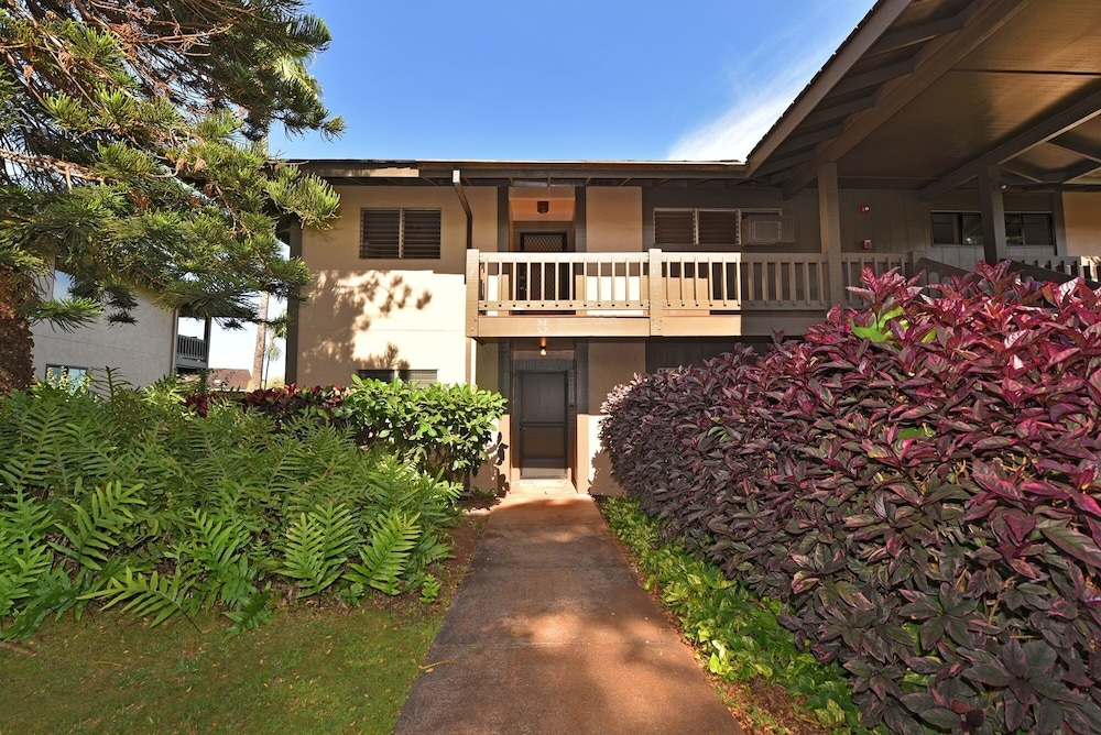 Kaanapali Plantation #52 2 Bedroom Condo by RedAwning - Image 1