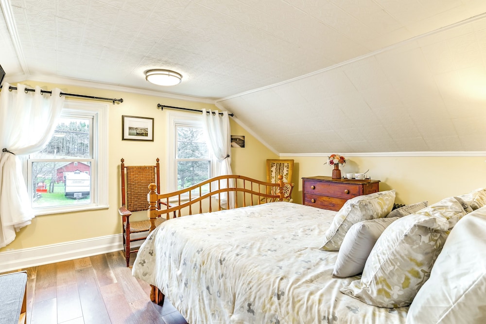 'the Olde Westerlo Village House' - Winter Retreat