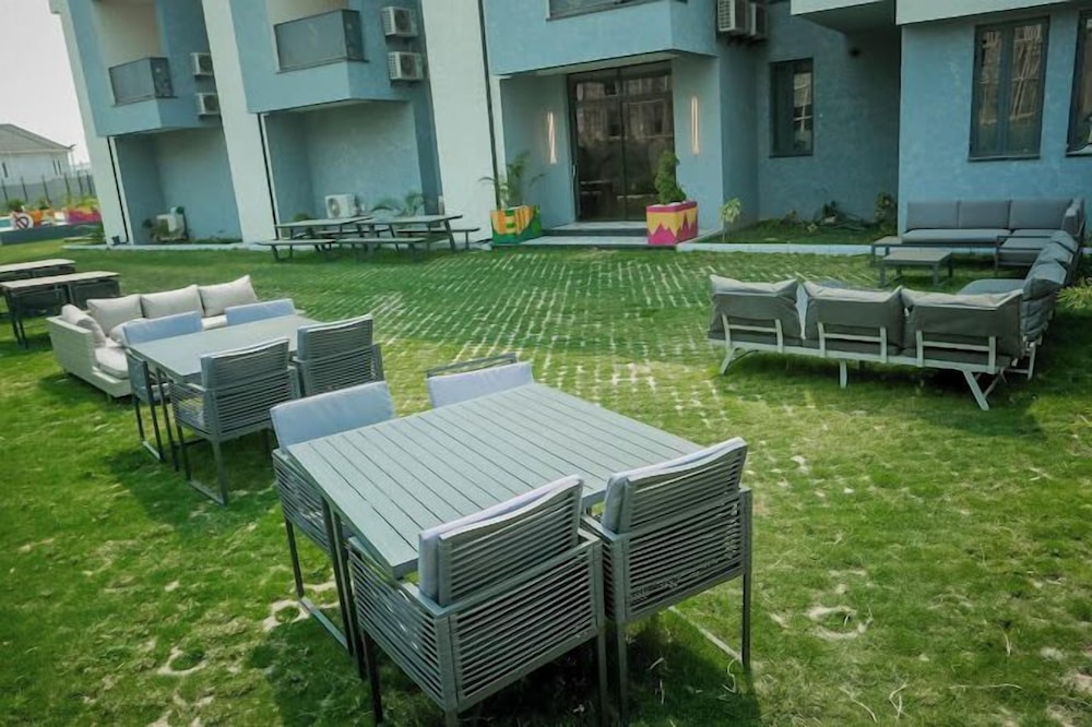 Noble Nook Boutique Apartment