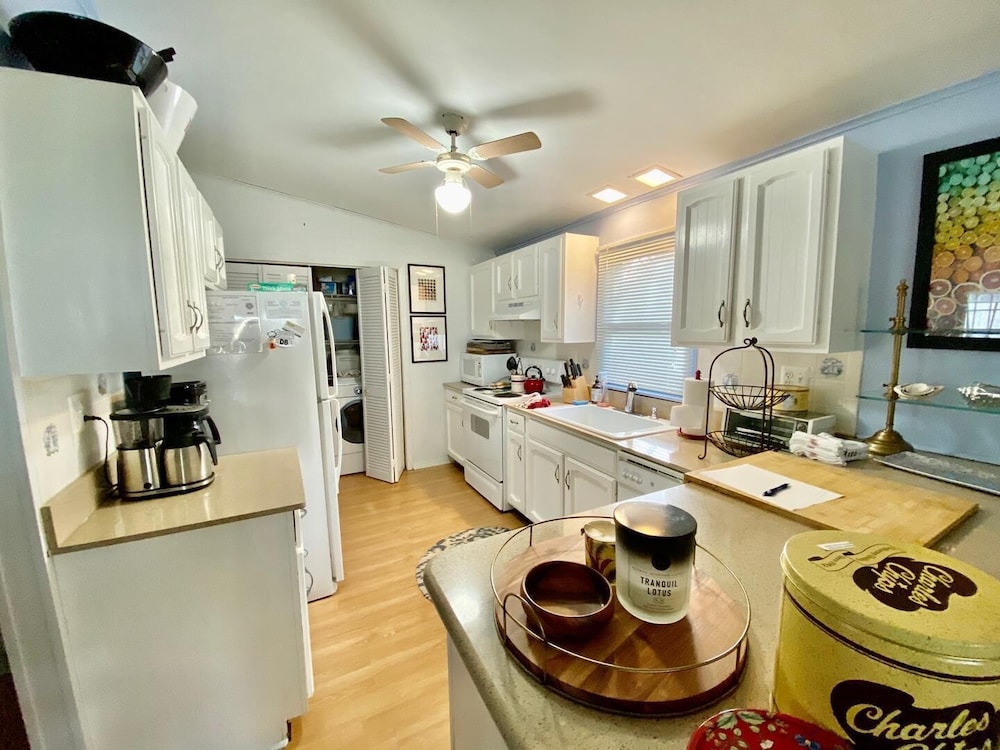 Bayard Avenue 1600