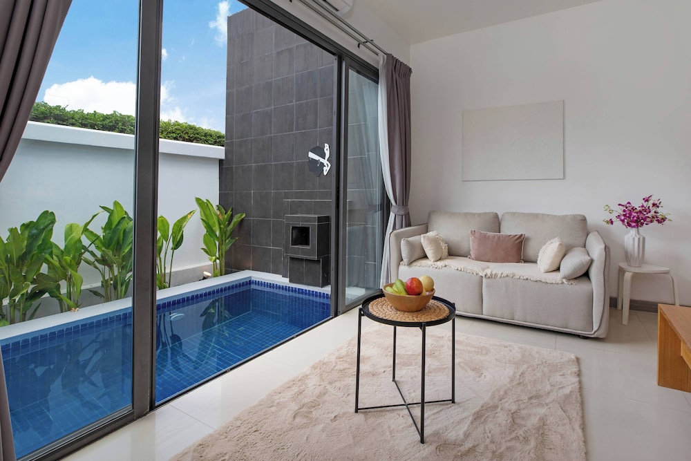 Private Pool Villa Casafit near Laguna