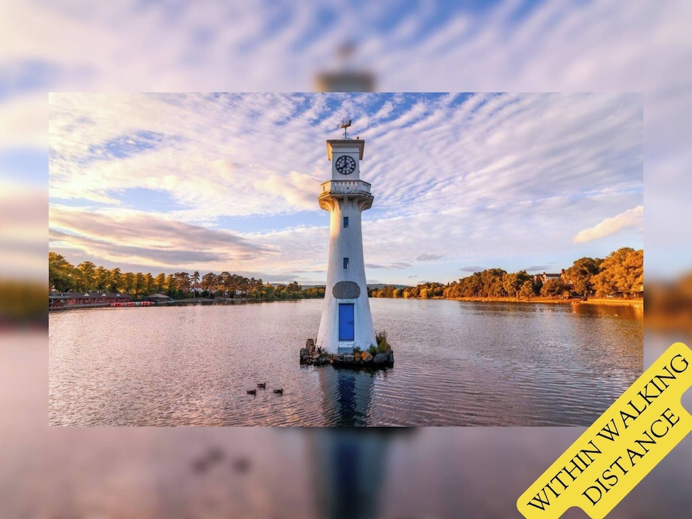 Family-sized Comfort - Walk to Lake & City Centre