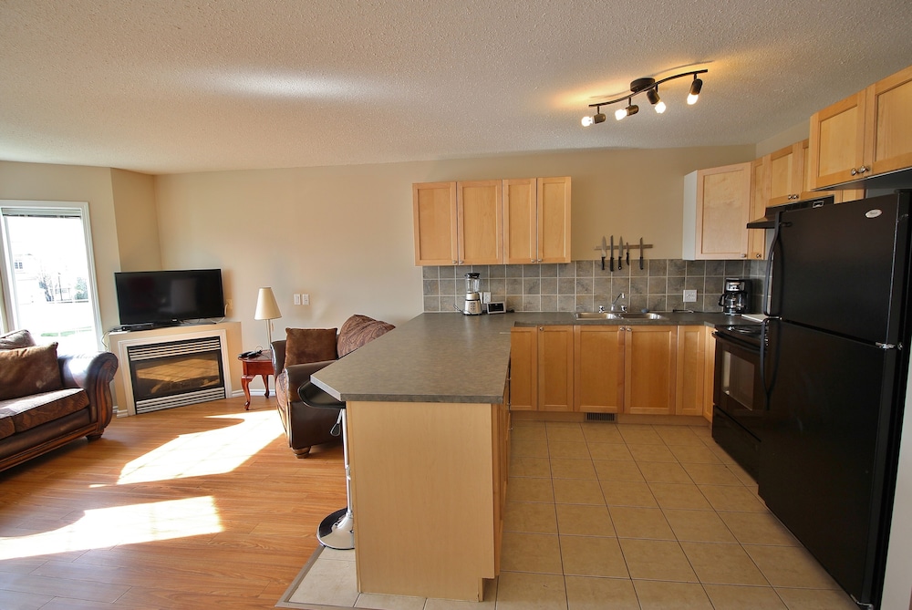 Executive Private Suites near Calgary view 5