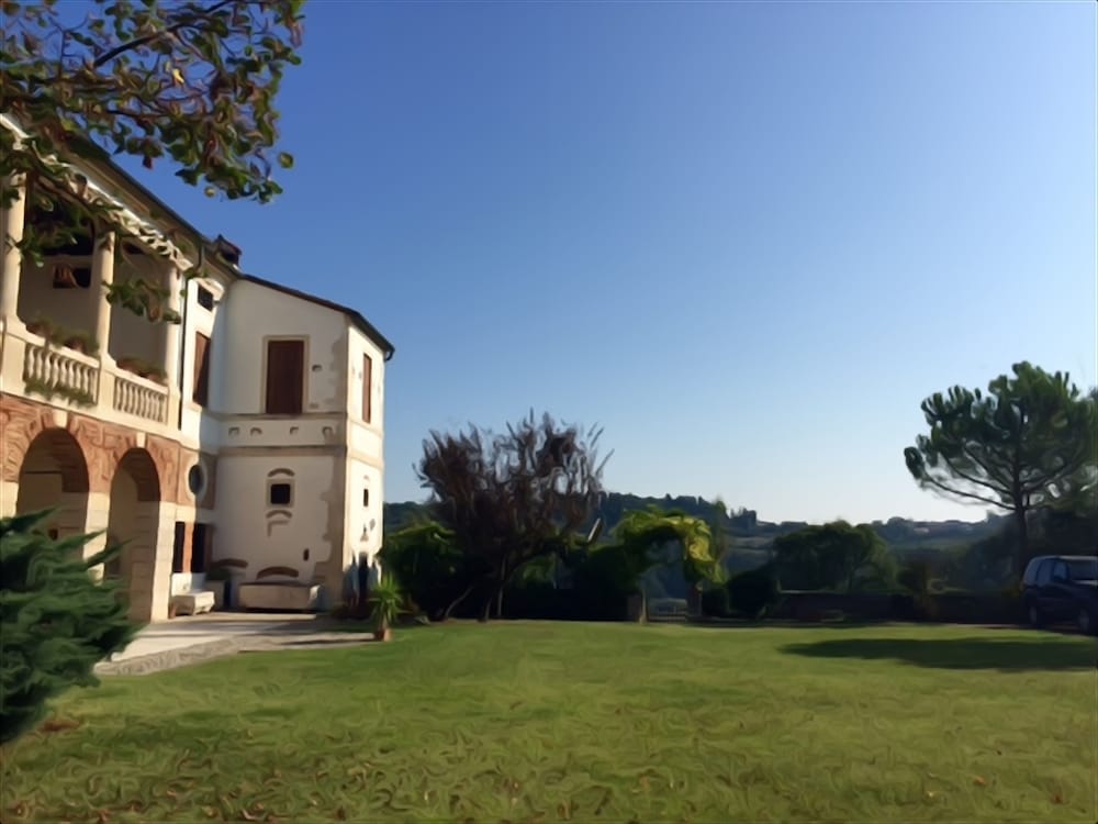 Relais Villa Gozzi B&B