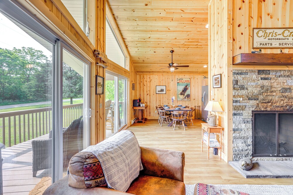 Walk to Lake: Kelleys Island Gem w/ Deck!