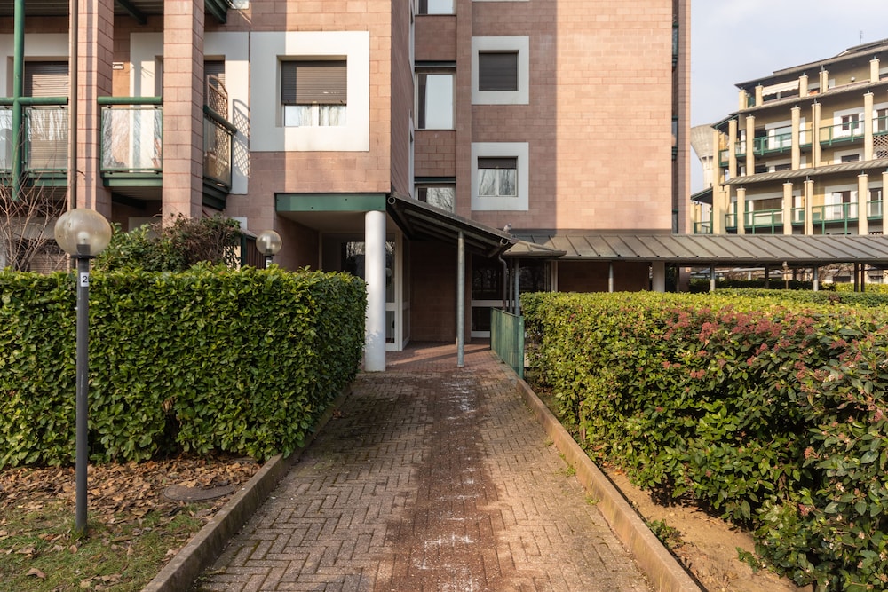 Torino Garden Apartment view 3