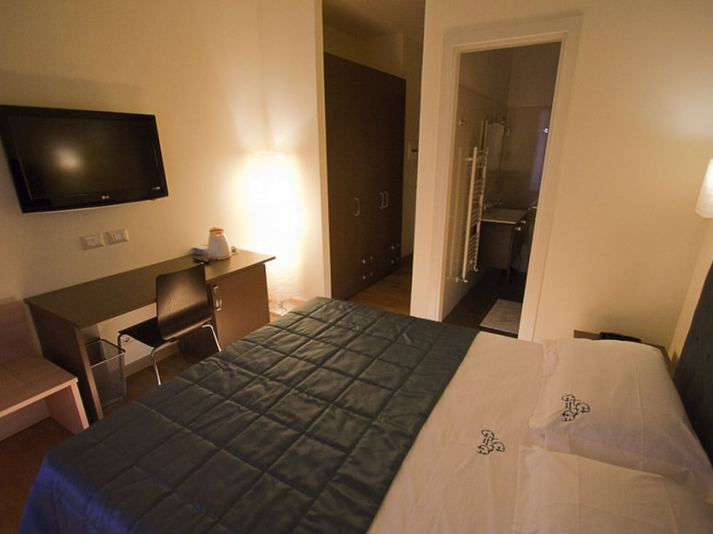 Rome Armony Suites - Superior Room